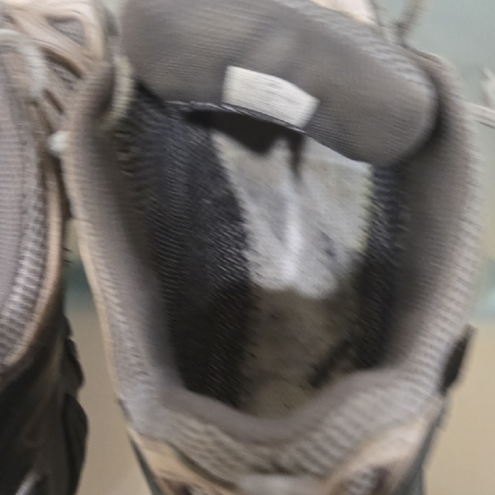 Women's Gray Sneakers - Picture 4 of 11
